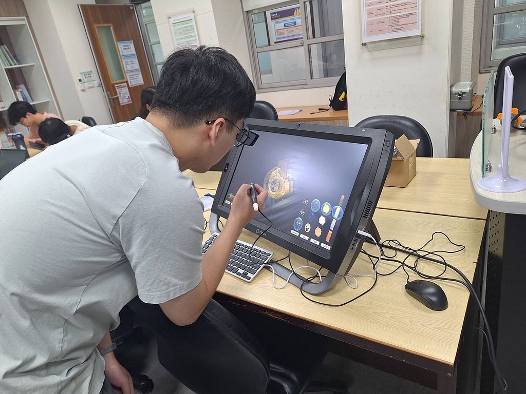 zSpace虛擬實境工作站教育培訓課程