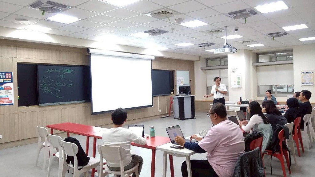 論教育來時路之思維糾纏 論教育來時路之思維糾纏